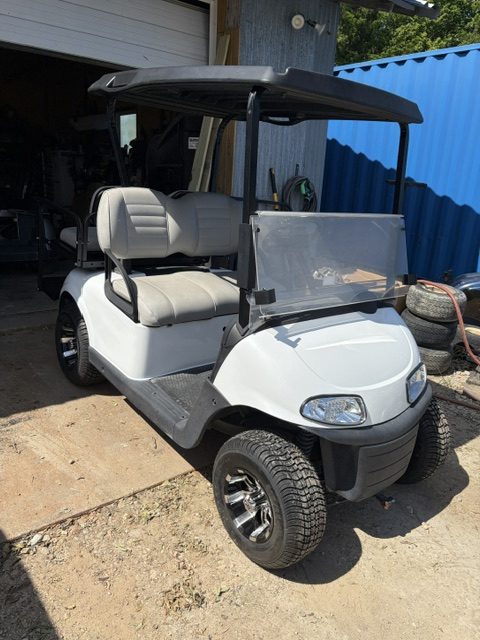 INSTOCK AUG. 11 2026 2023 E-Z-GO NEW PEARL WHITE EZGO BODY RXV ELITE 4 PASS. FACTORY LITHIUM BATTERY WARRANTY TILL MID 2031 ALL NEW BODY,SEATS, LIGHTS ECT.