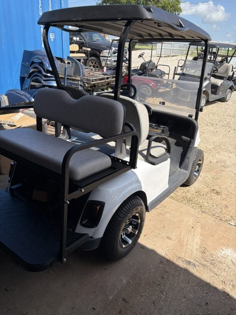 INSTOCK AUG. 11 2026 2023 E-Z-GO NEW PEARL WHITE EZGO BODY RXV ELITE 4 PASS. FACTORY LITHIUM BATTERY WARRANTY TILL MID 2031 ALL NEW BODY,SEATS, LIGHTS ECT. - Image 4