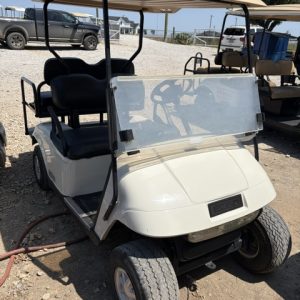 INSTOCK 8/18/26 WHITE 2013 EZGO TXT GOLF CART NEW US BATTERIES ,NEW BLACK SEATS OR SEAT COVERS, HAS FUNCTIONING LIGHTS AND BATTERY GAUGE. RUNS/ DRIVES GOOD !